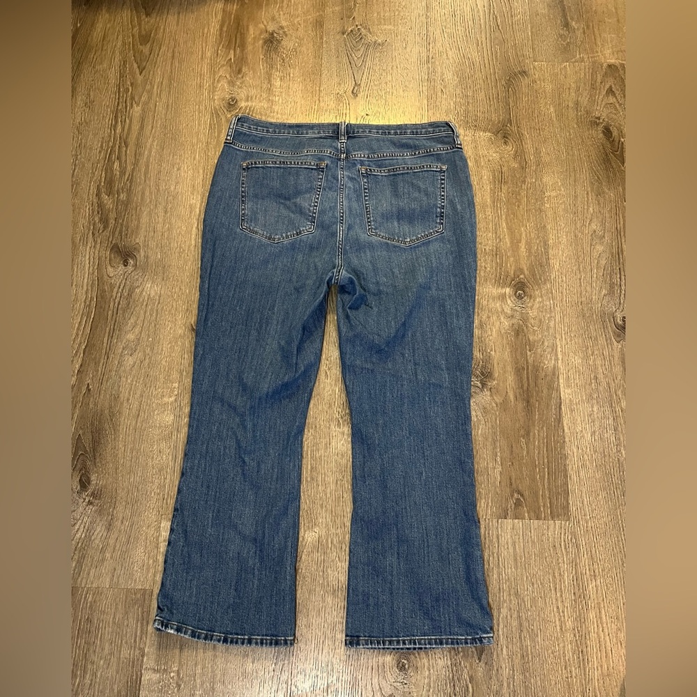 J.Crew Factory Mid-rise flare crop jean in all-day stretch - Picture 4 of 9